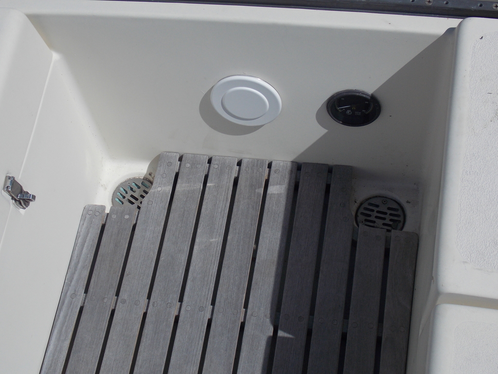 No description provided for: /2019/07-09/0914-ibis-cockpit+cabintop/_2/photo30.html