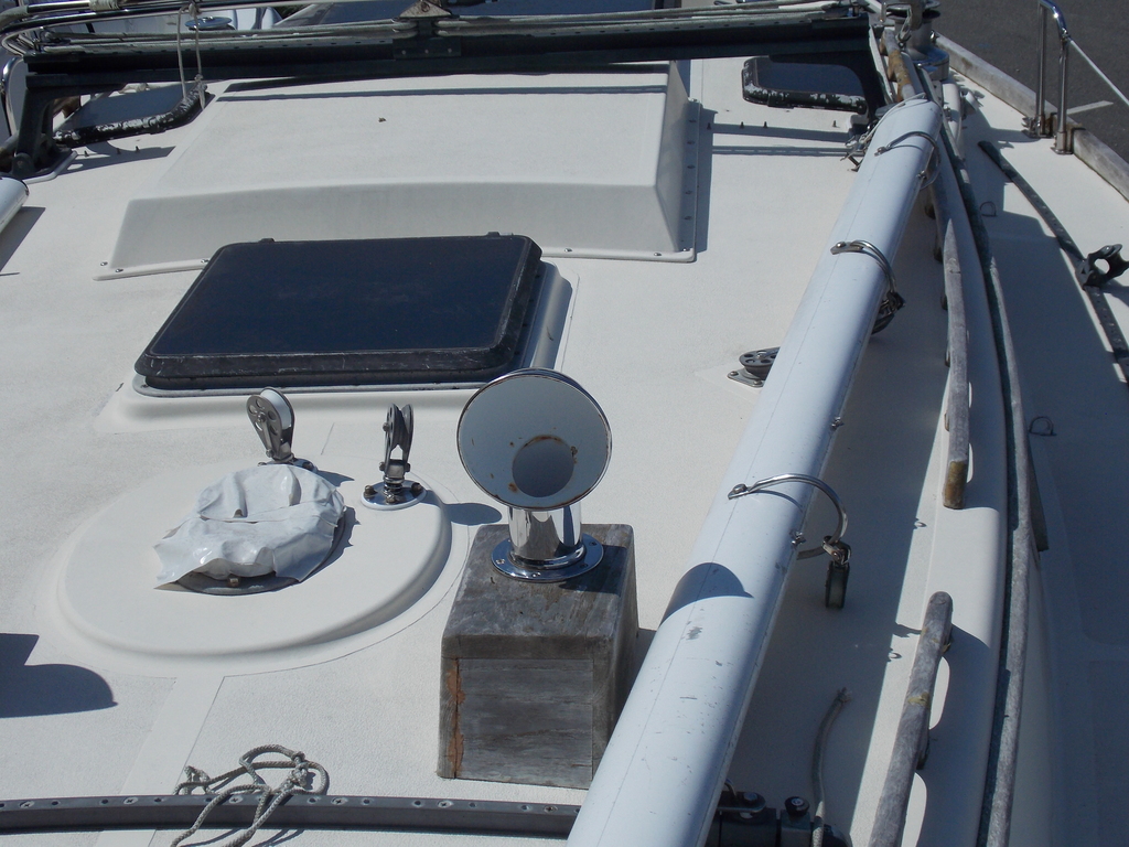 No description provided for: /2019/07-09/0914-ibis-cockpit+cabintop/_2/photo34.html