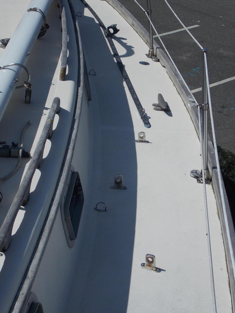 No description provided for: /2019/07-09/0914-ibis-cockpit+cabintop/_2/photo39.html