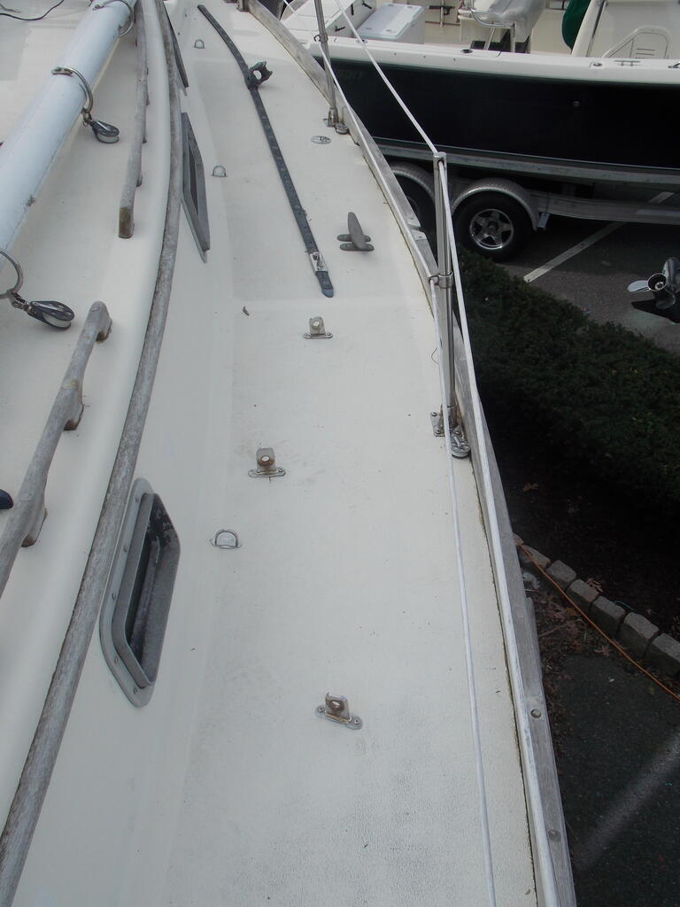 No description provided for: /2019/10-12/1025-ibis-deck/photo16.html