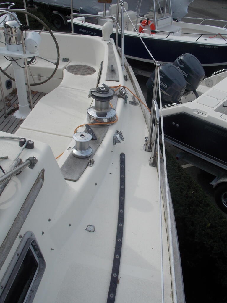 No description provided for: /2019/10-12/1025-ibis-deck/photo18.html