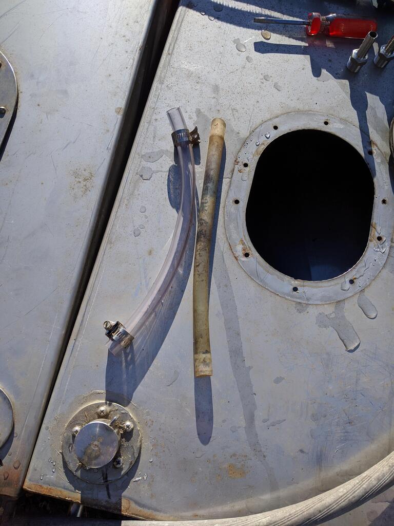 No description provided for: /2020/01-03/0126-ibis-tanks/photo03.html