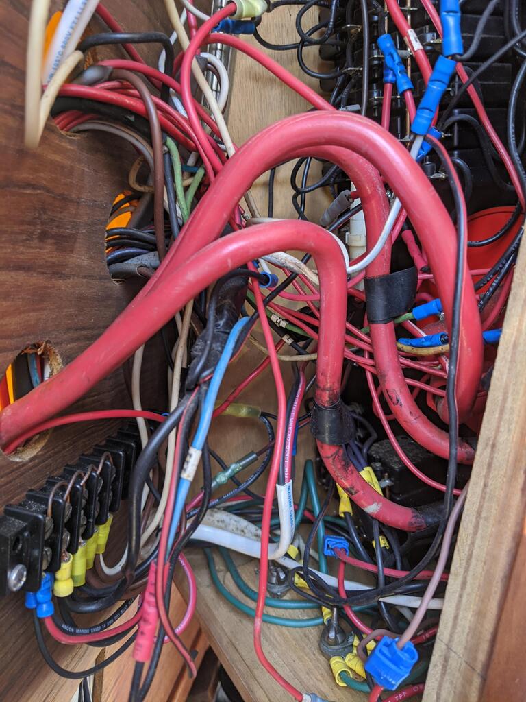 No description provided for: /2020/01-03/0222-ibis-rats-nest/photo01.html