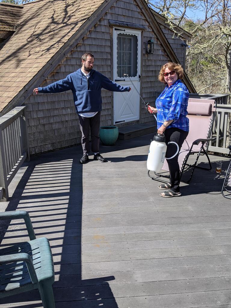 No description provided for: /2020/04-06/0513-disinfecting/photo02.html