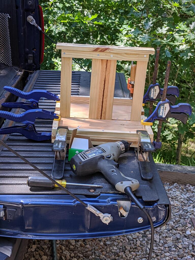 No description provided for: /2020/07-09/0712-batbox-12v/photo01.html