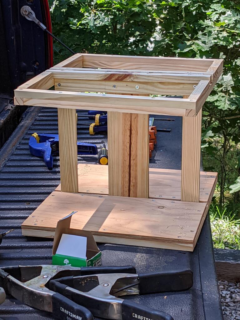 No description provided for: /2020/07-09/0712-batbox-12v/photo02.html