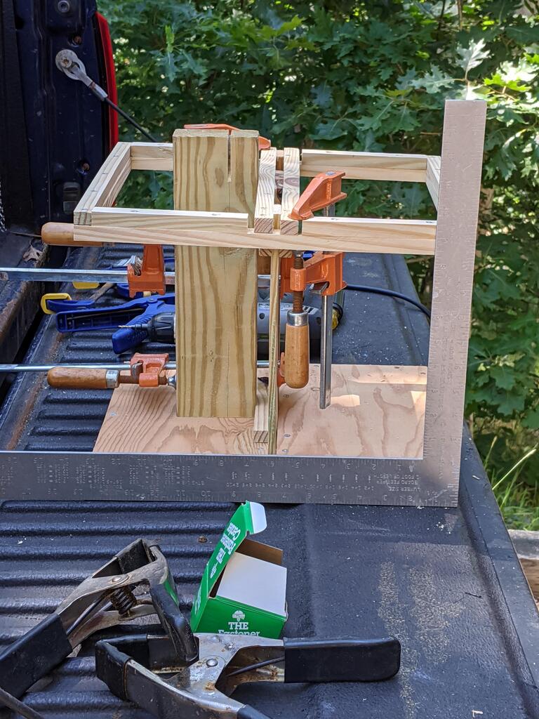 No description provided for: /2020/07-09/0712-batbox-12v/photo03.html