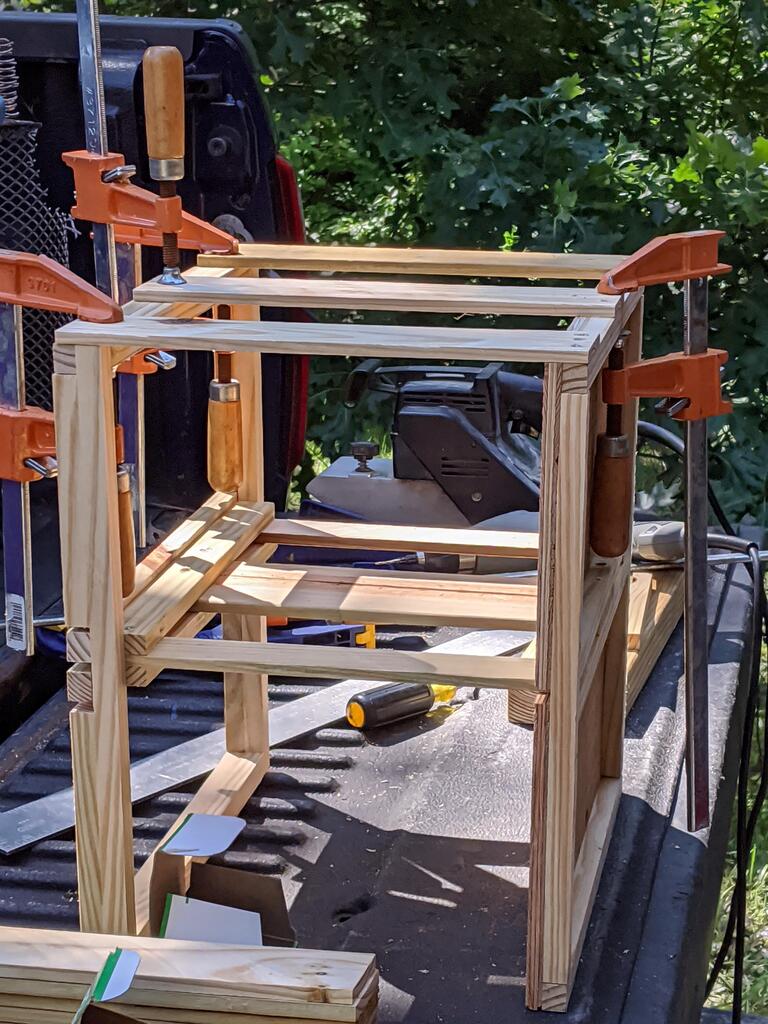 No description provided for: /2020/07-09/0712-batbox-12v/photo05.html