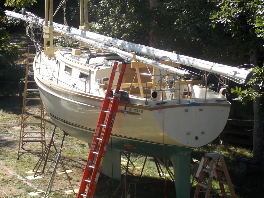 No description provided for: /2020/07-09/0926-ibis-clear-transom/photo02.html