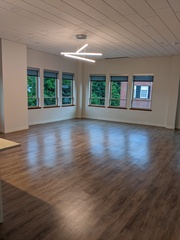 Image file: photo05.jpg