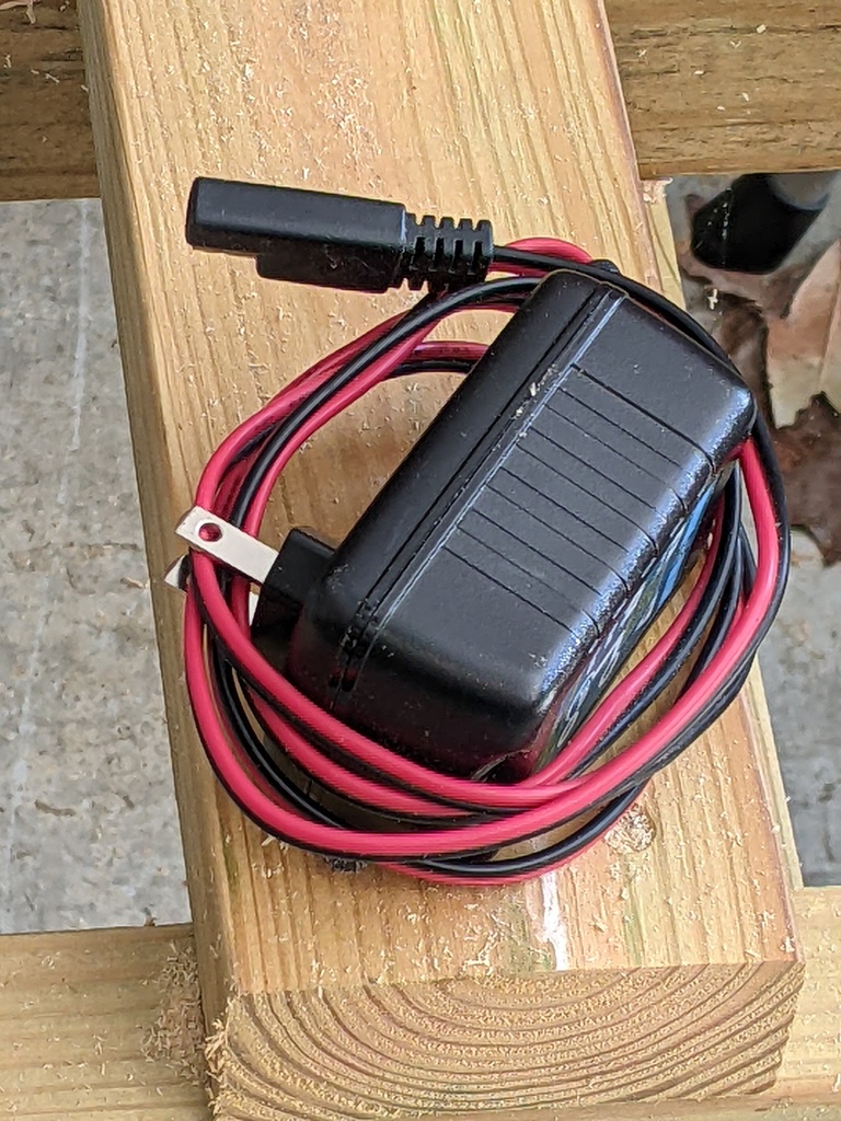 No description provided for: /2022/07-09/0701-float-charger/photo01.html