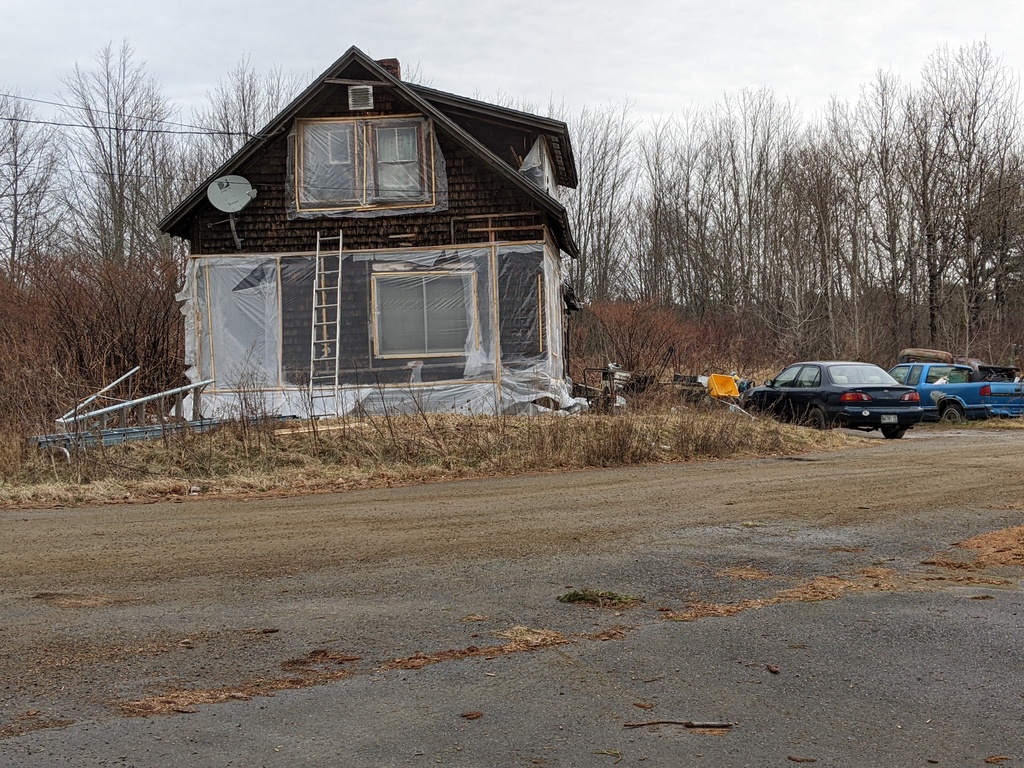 No description provided for: /2022/10-12/1231-derelict-house/photo01.html