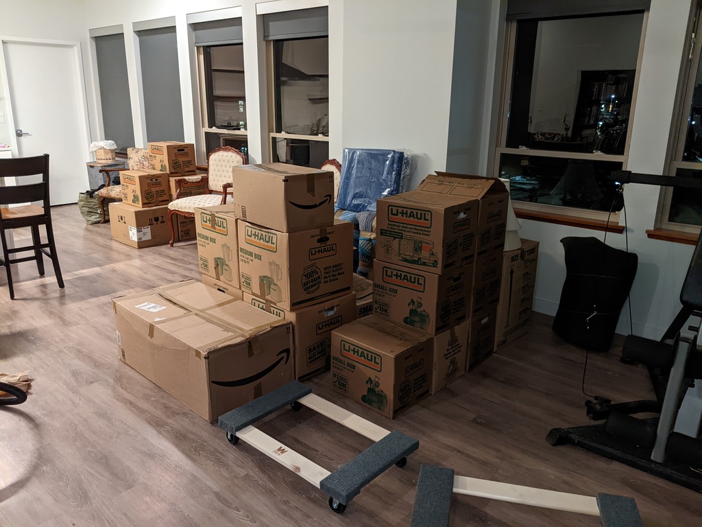 No description provided for: /2023/01-03/0108-tower99-packing/photo01.html