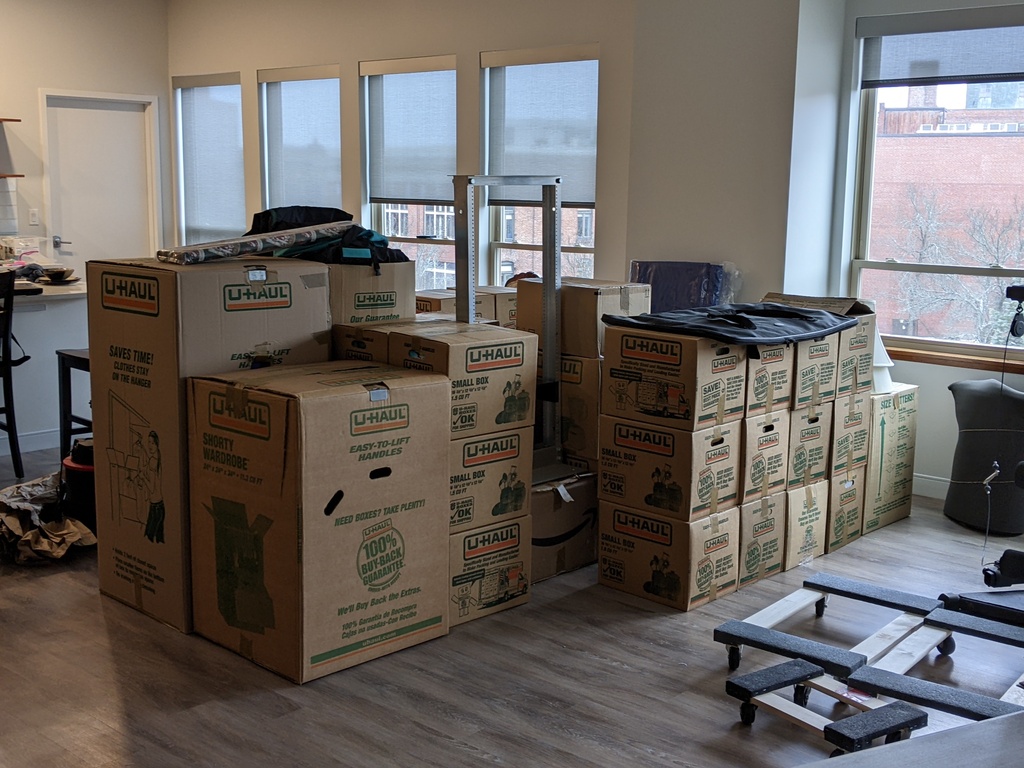 No description provided for: /2023/01-03/0114-tower99-packing/photo01.html