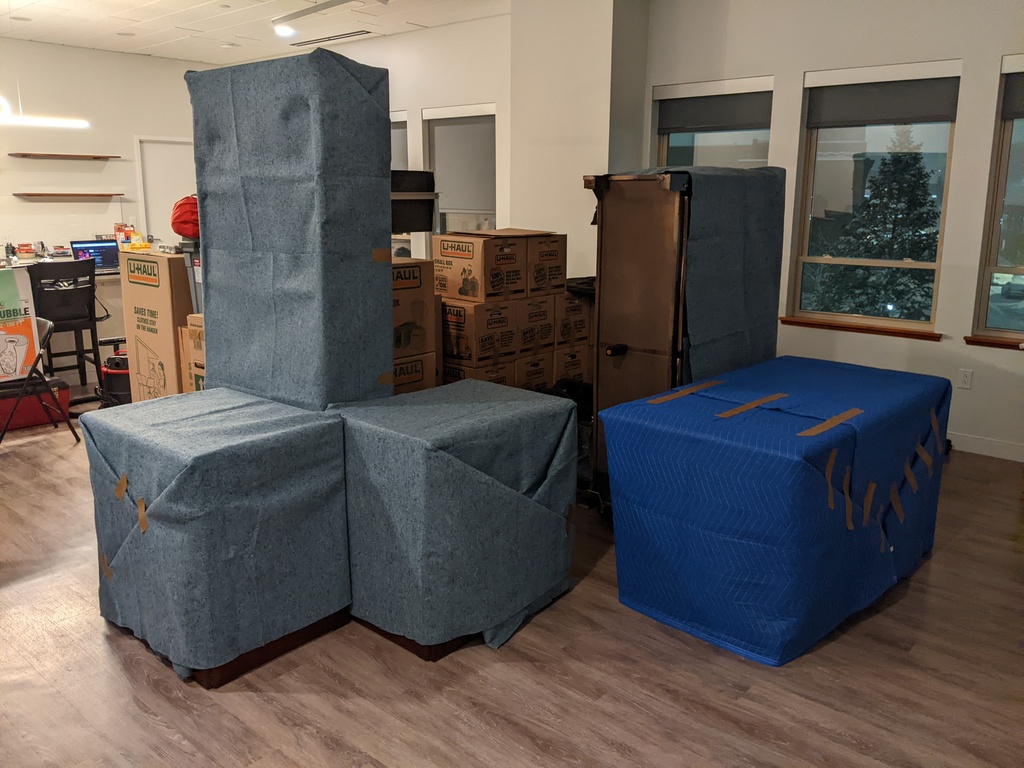 No description provided for: /2023/01-03/0123-tower99-packing/photo01.html