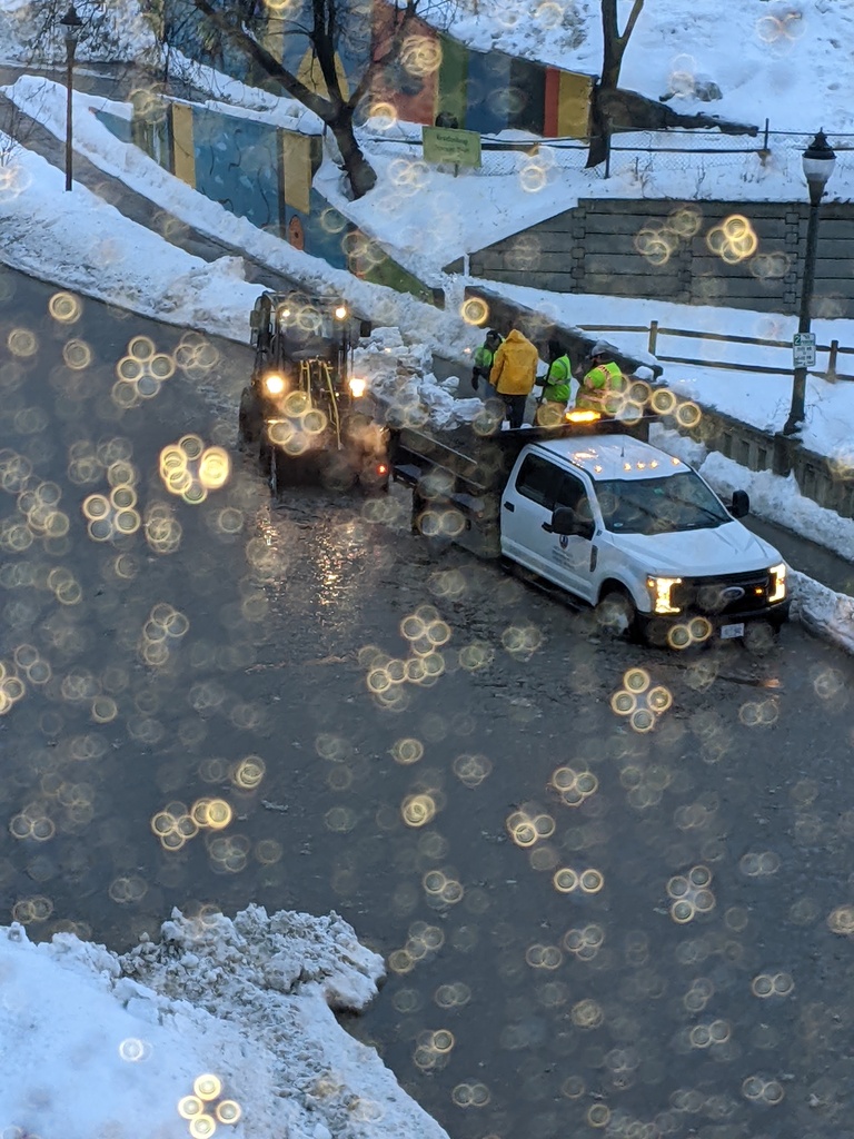 No description provided for: /2023/01-03/0126-bangor-snow-crew/photo02.html