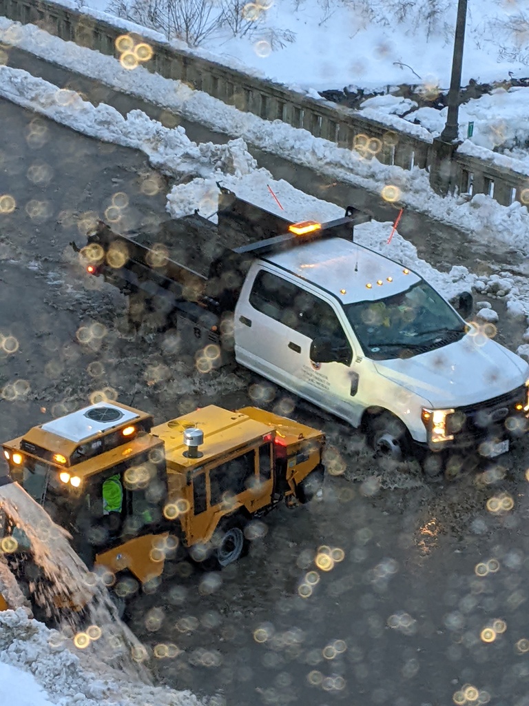 No description provided for: /2023/01-03/0126-bangor-snow-crew/photo04.html