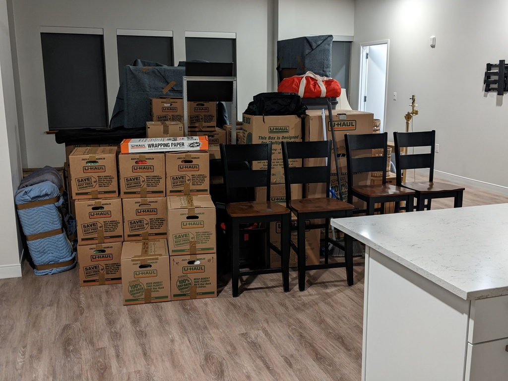 No description provided for: /2023/01-03/0202-tower99-packing/photo02.html