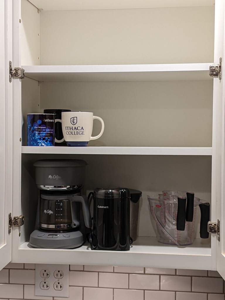 No description provided for: /2023/01-03/0204-belfast-move-in/photo17.html