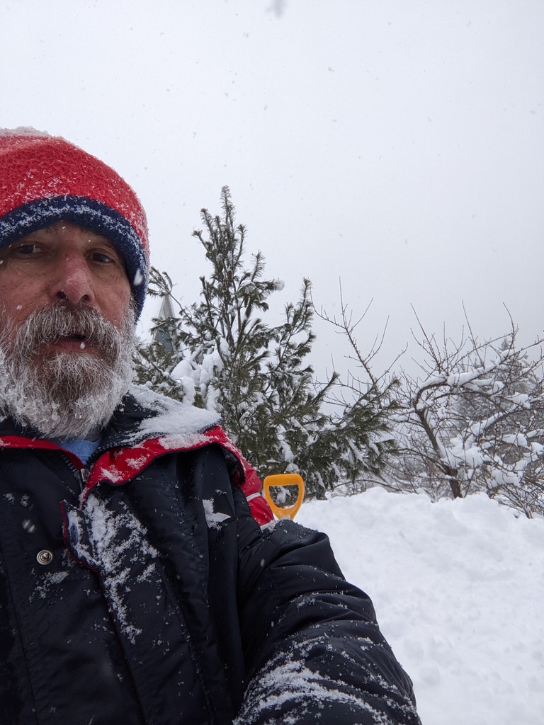 No description provided for: /2023/01-03/0304-belfast-snow-shovel/photo01.html