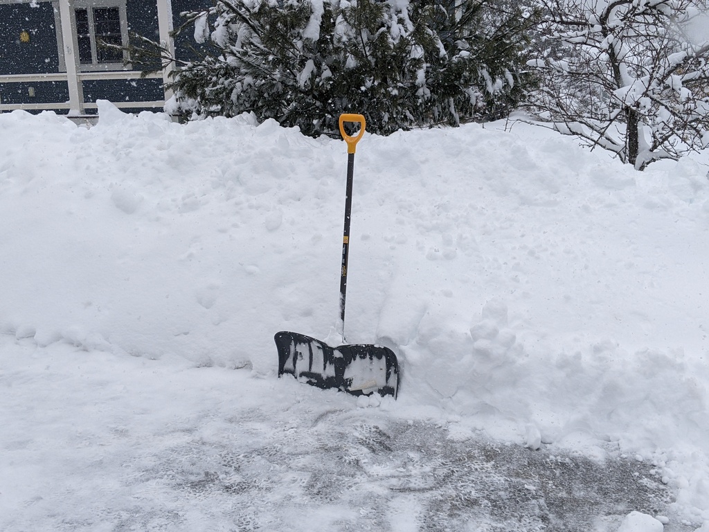 No description provided for: /2023/01-03/0304-belfast-snow-shovel/photo02.html