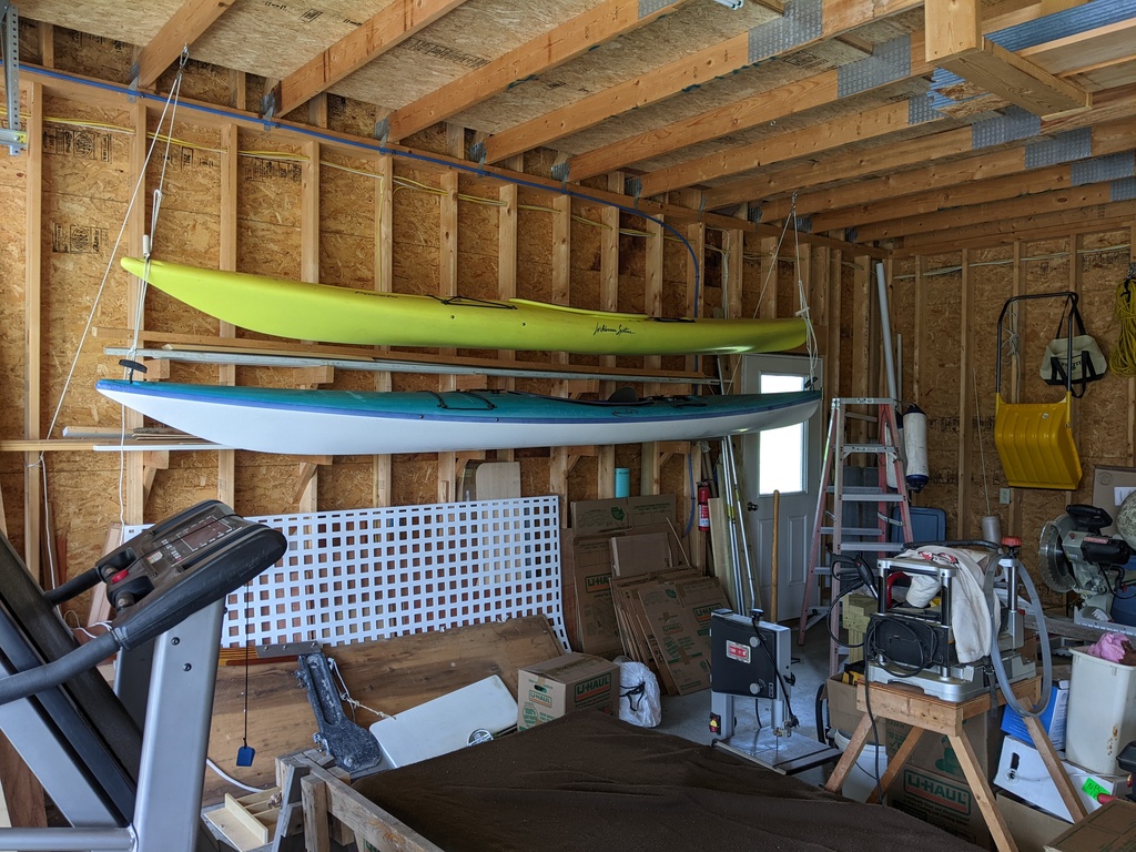No description provided for: /2023/04-06/0422-garage-kayaks/photo01.html