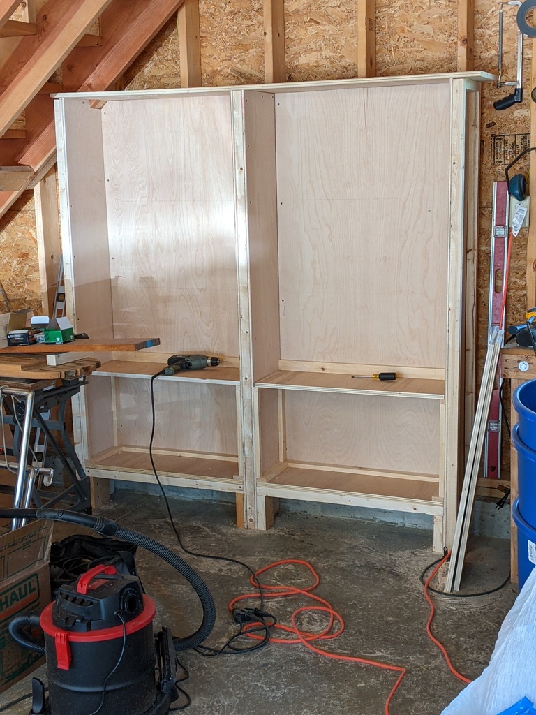 No description provided for: /2023/04-06/0514-tool-shelves/photo01.html