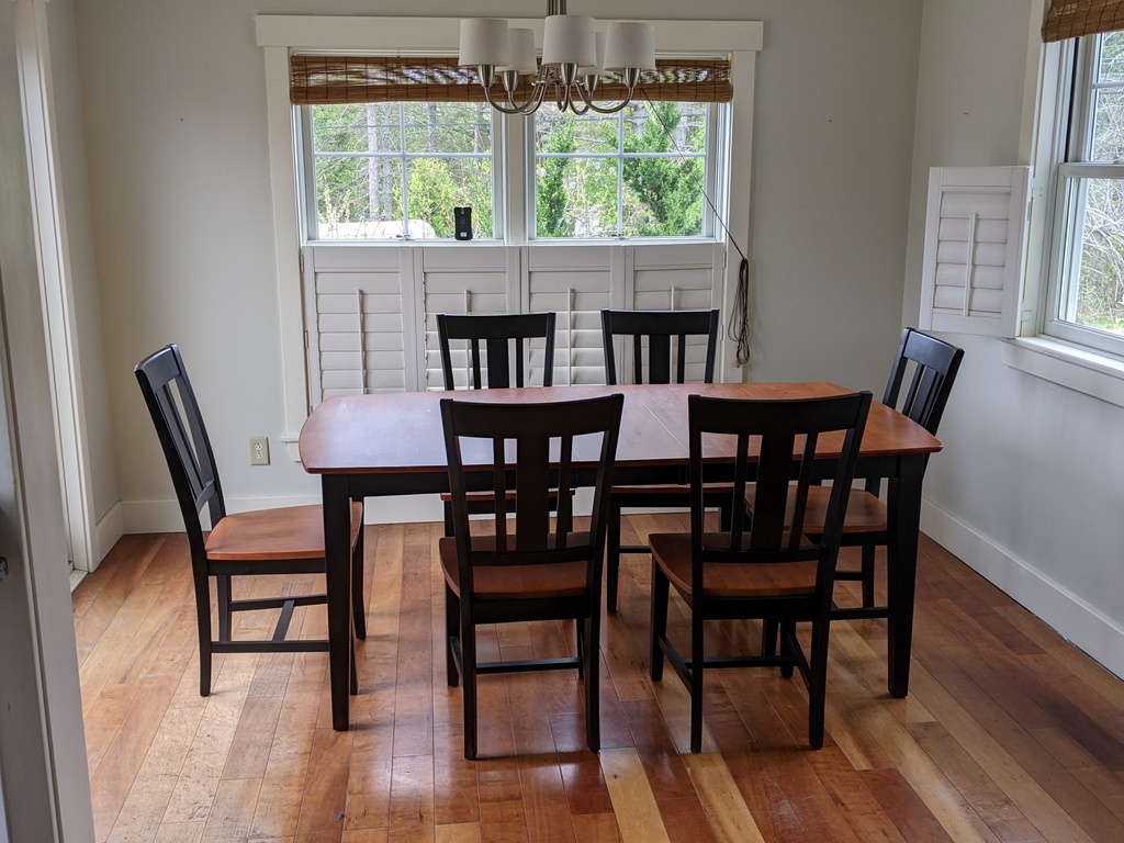 No description provided for: /2023/04-06/0516-new-furniture/photo01.html