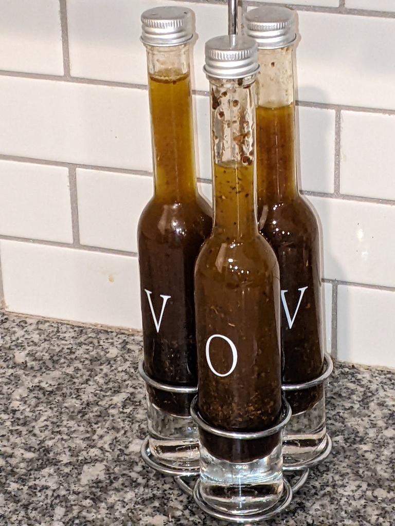 No description provided for: /2023/04-06/0617-salad-dressing/photo02.html