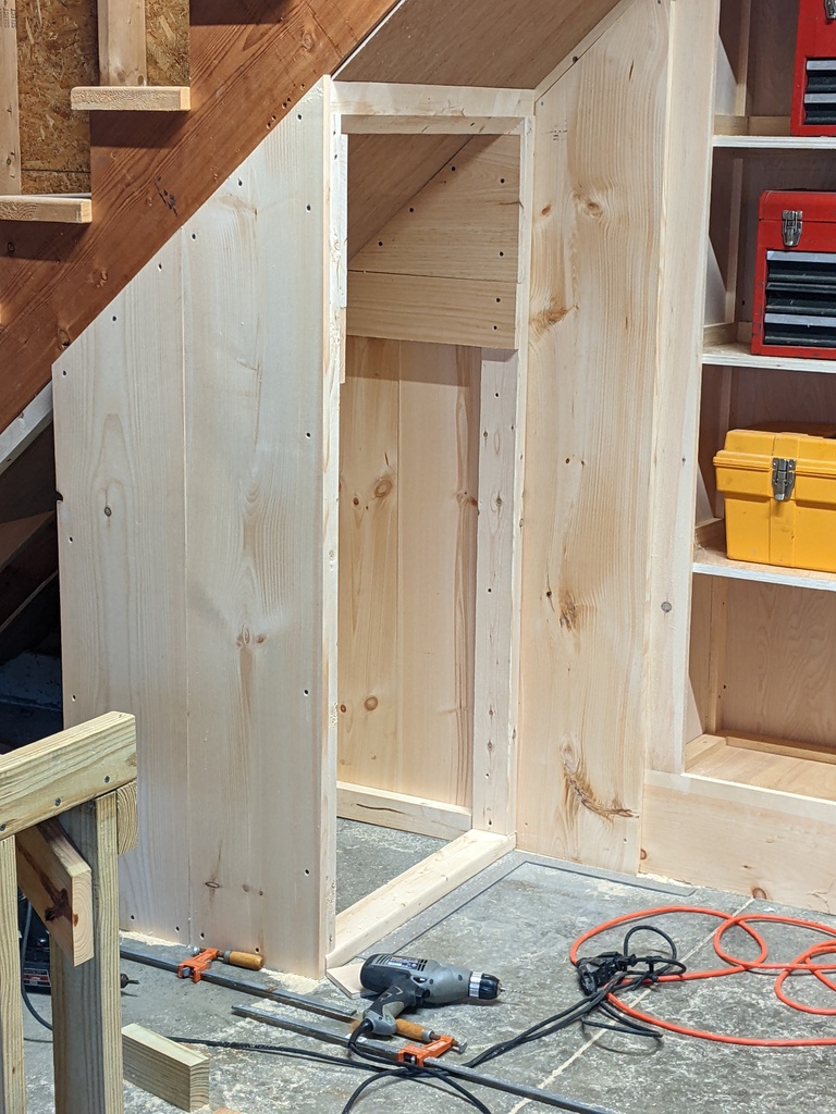 No description provided for: /2023/07-09/0705-power-tool-shelf/photo01.html