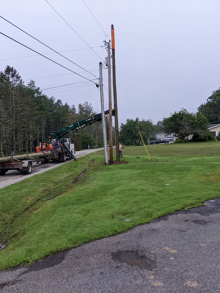 No description provided for: /2023/07-09/0718-phone-pole/photo02.html