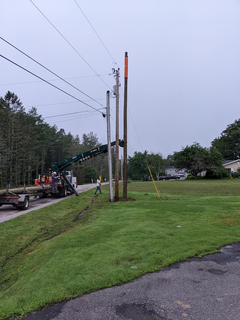 No description provided for: /2023/07-09/0718-phone-pole/photo03.html