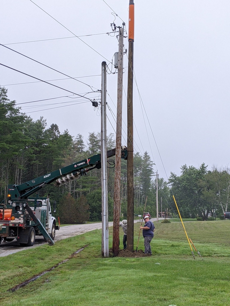 No description provided for: /2023/07-09/0718-phone-pole/photo04.html