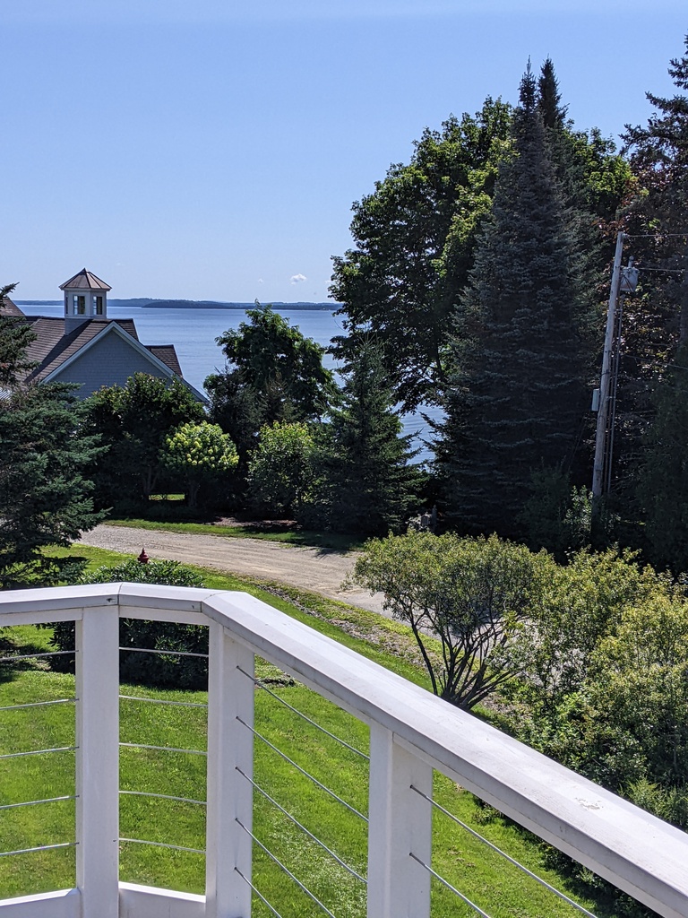 No description provided for: /2023/07-09/0802-top-deck-view/photo01.html