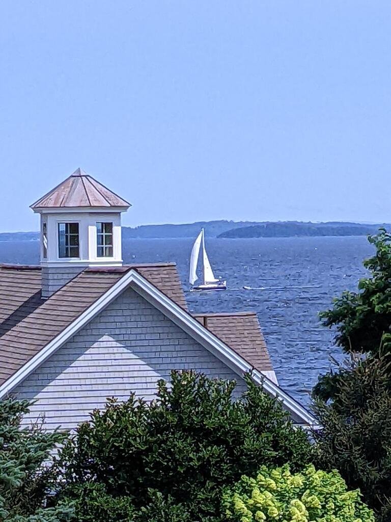 No description provided for: /2023/07-09/0803-sailboat-view/photo02.html