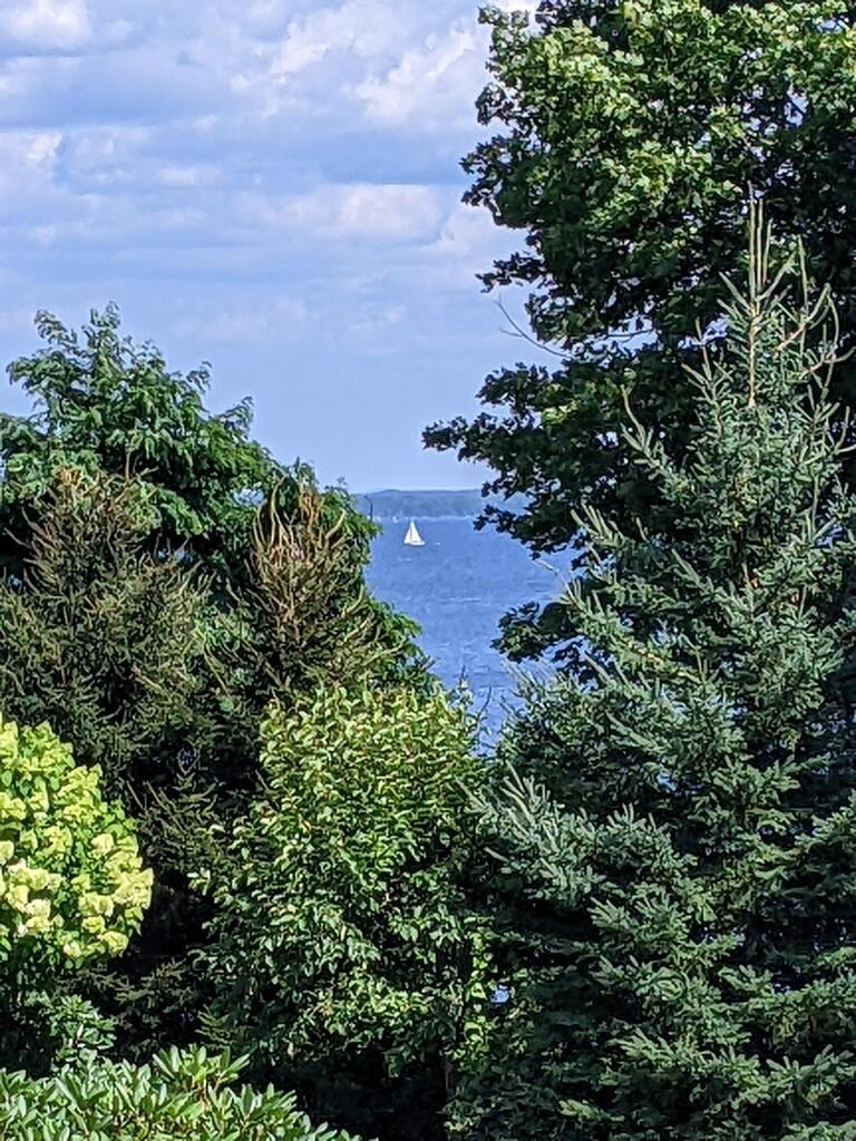 No description provided for: /2023/07-09/0806-sailboat-view/photo01.html