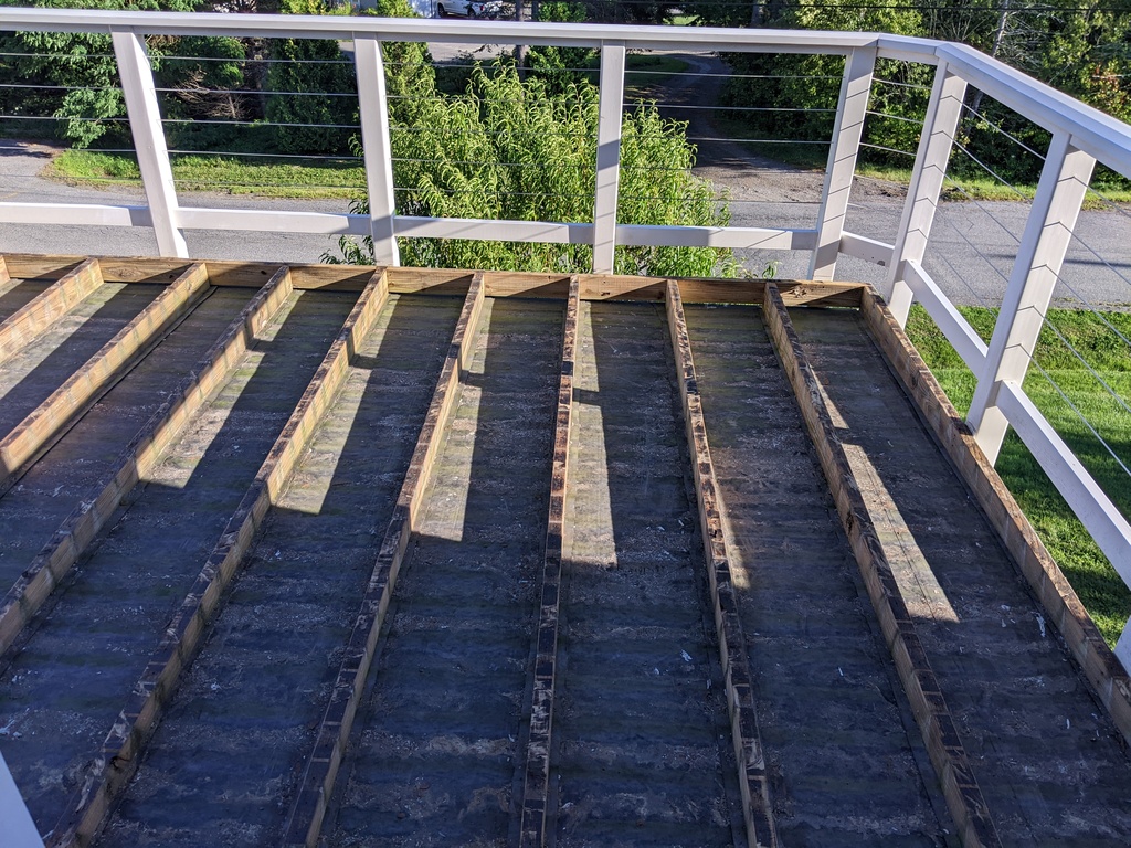 No description provided for: /2023/07-09/0814-start-upper-deck/photo01.html