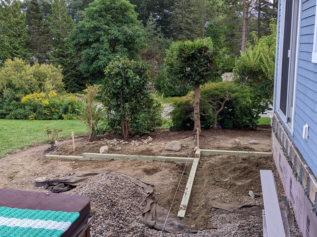 No description provided for: /2023/07-09/0829-landscape-ties/photo01.html