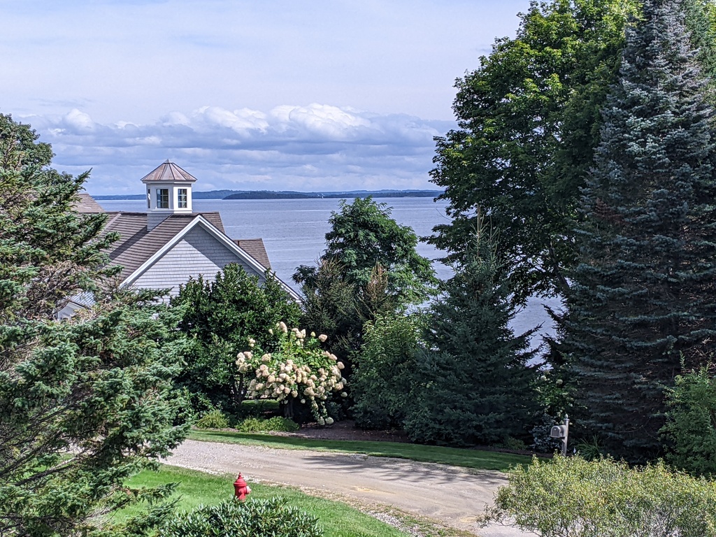 No description provided for: /2023/07-09/0914-distant-sail/photo01.html