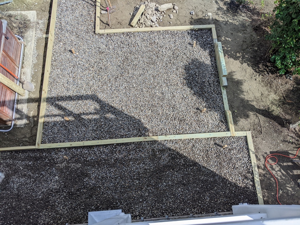 No description provided for: /2023/07-09/0914-landscape-ties/photo02.html