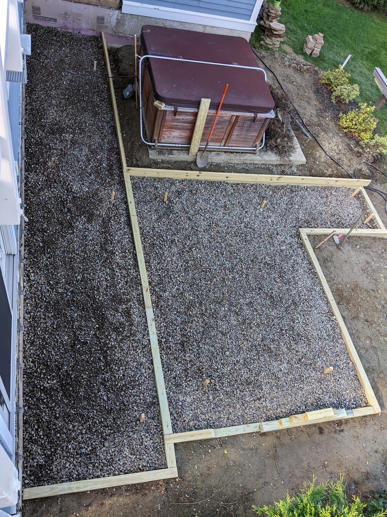 No description provided for: /2023/07-09/0914-landscape-ties/photo04.html