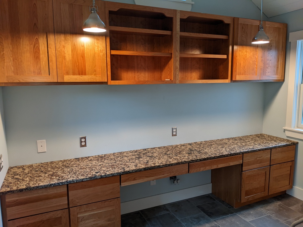 No description provided for: /2023/07-09/0918-new-desk/photo04.html