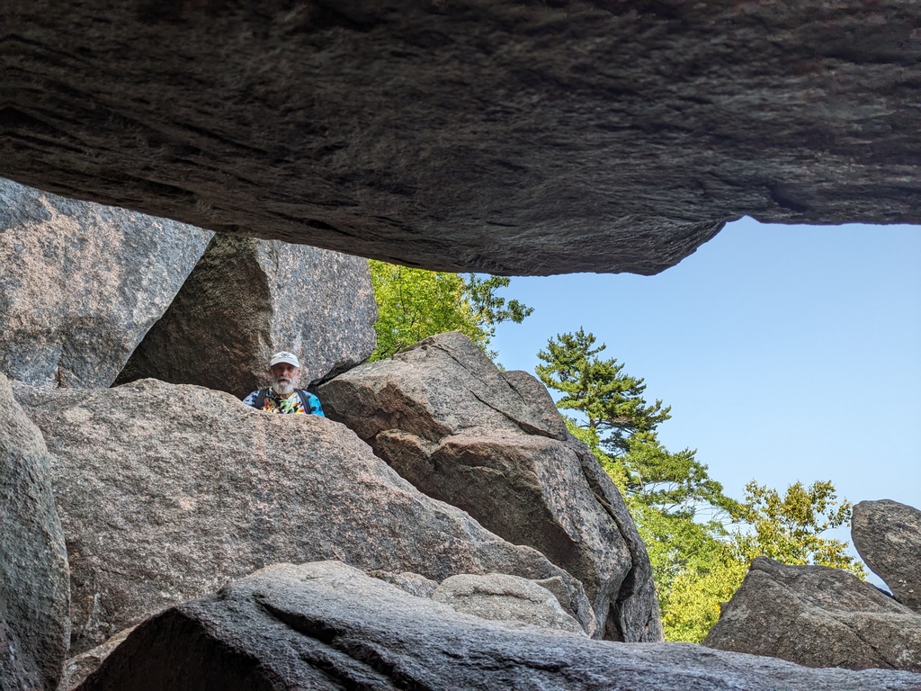 No description provided for: /2023/10-12/1001-erin-precipice/photo02.html