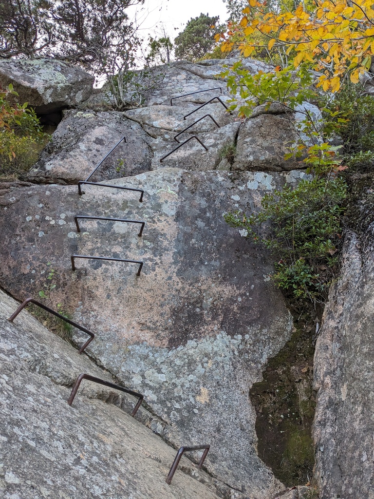 No description provided for: /2023/10-12/1001-erin-precipice/photo05.html