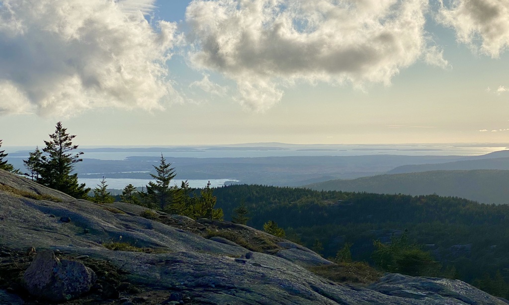 No description provided for: /2023/10-12/1009-kat-penobscot-mt/_2/photo30.html