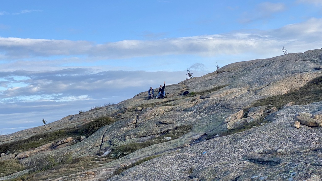 No description provided for: /2023/10-12/1009-kat-penobscot-mt/_2/photo33.html