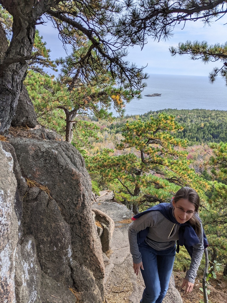 No description provided for: /2023/10-12/1011-beehive-hike/_1/photo09.html