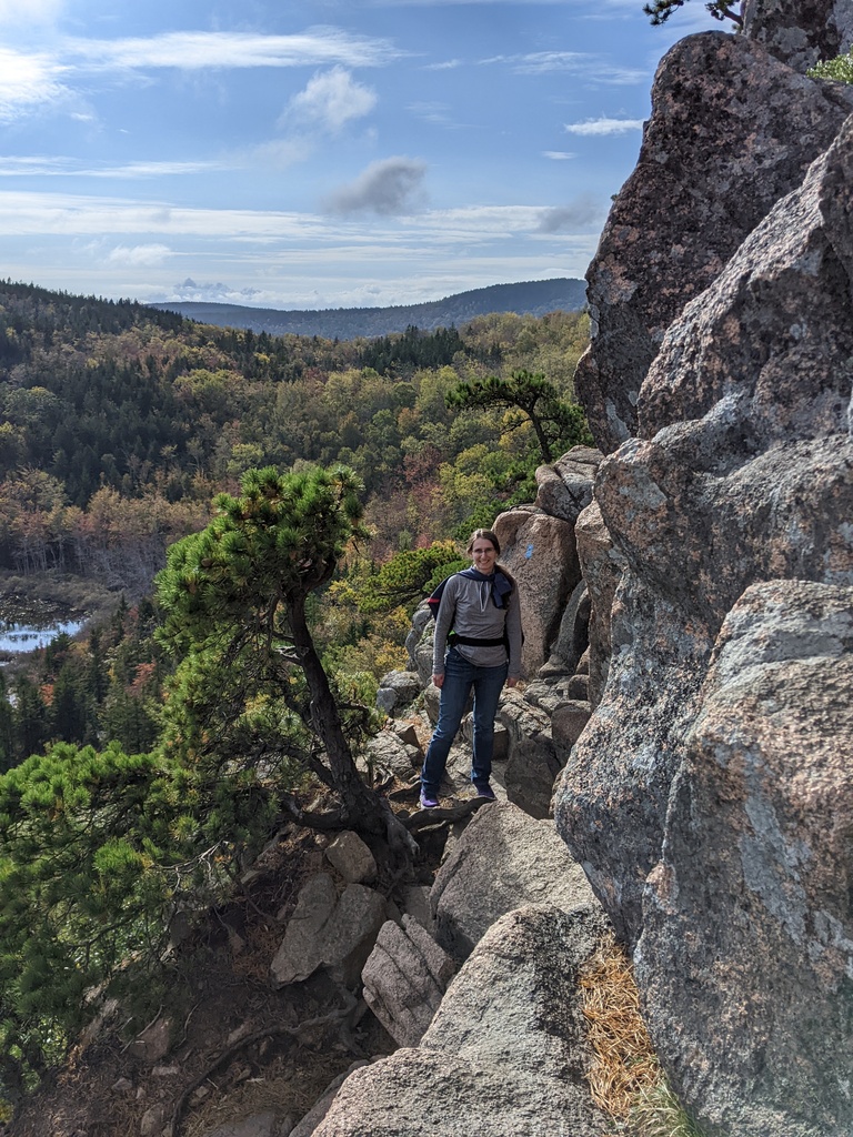 No description provided for: /2023/10-12/1011-beehive-hike/_1/photo10.html