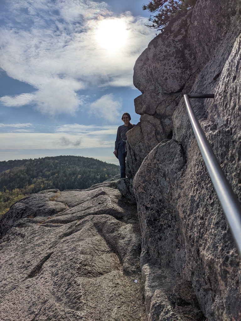 No description provided for: /2023/10-12/1011-beehive-hike/_1/photo15.html