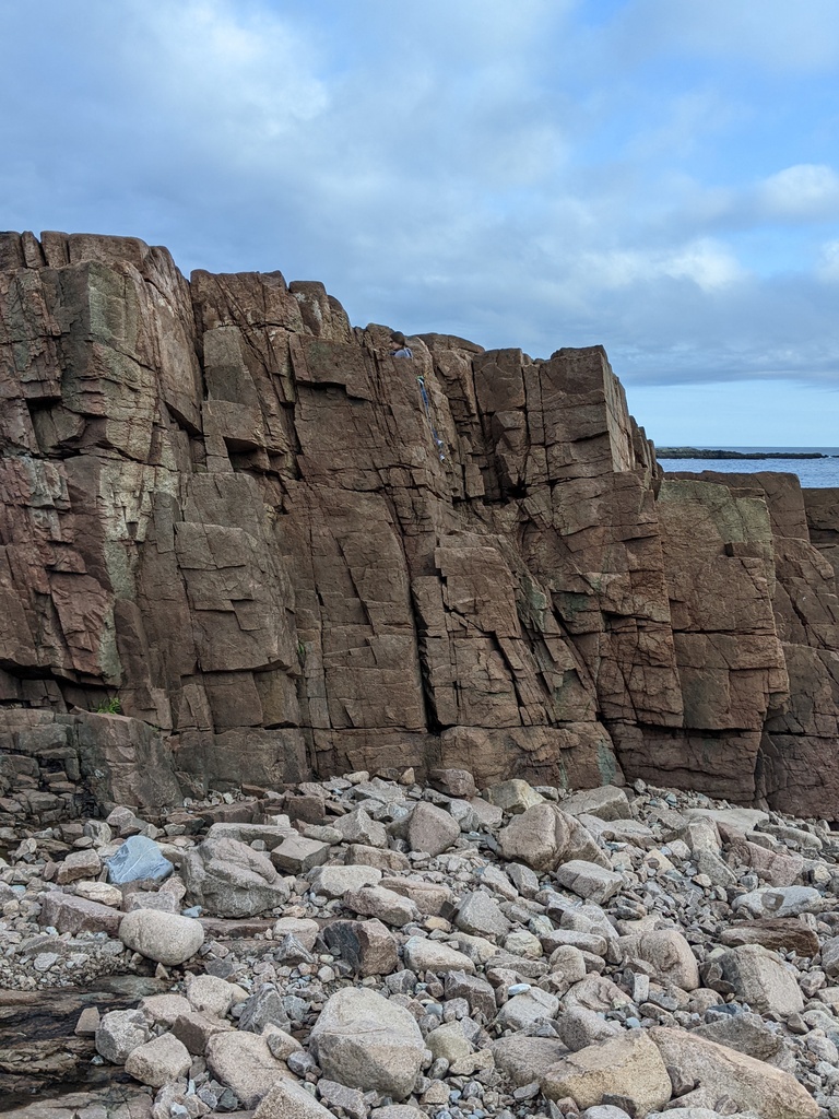 No description provided for: /2023/10-12/1011-beehive-hike/_2/photo29.html